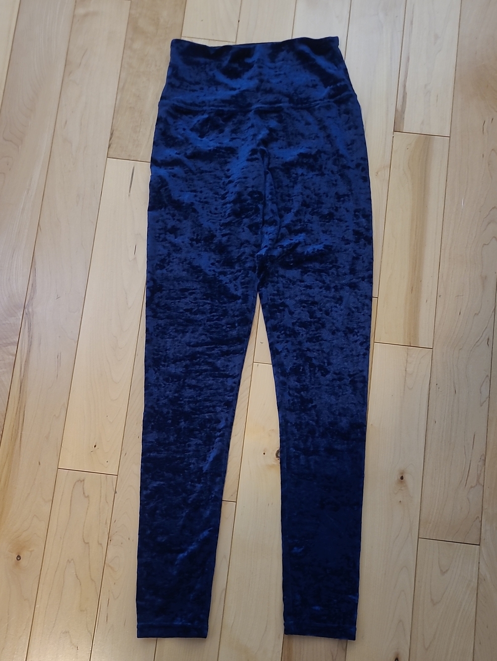 TNA Women's Size Small Navy Blue Crushed Velvet Leggings